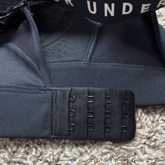 Under Armour Black Sports Bra - Picture 5 of 6